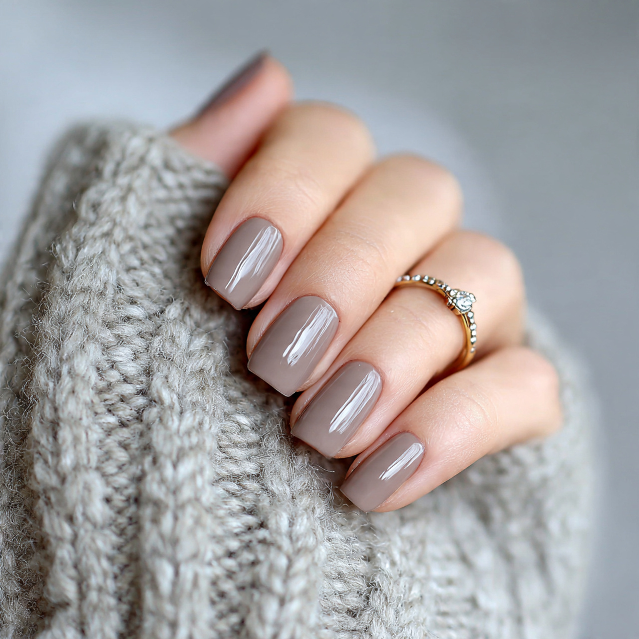 Creamy Taupe Nails